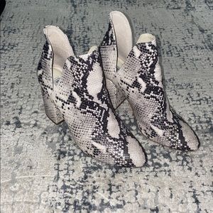 Steve Madden Snakeskin Booties size 8